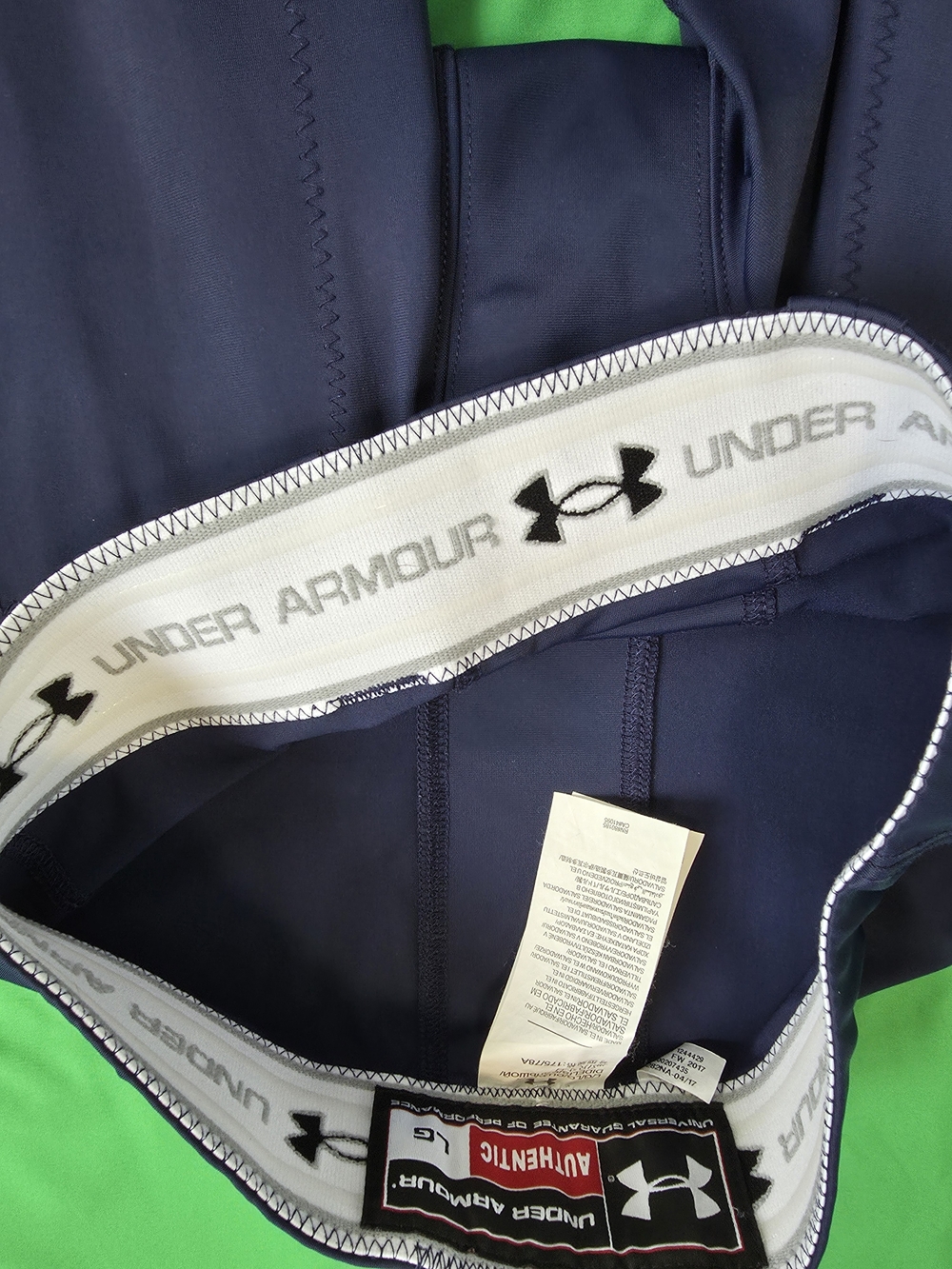Under Armour Men's Black Padded Athletic Joggers - Picture 6 of 7